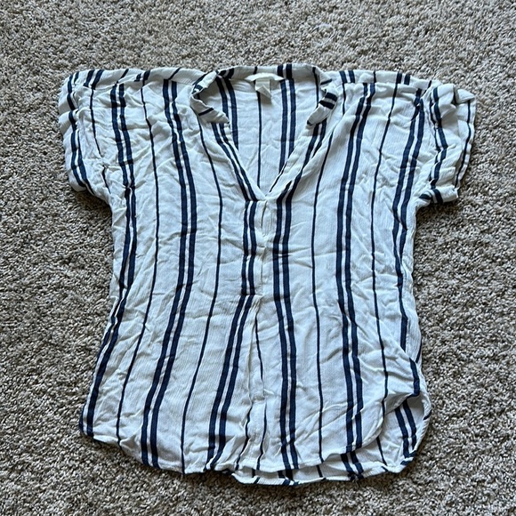 H&M Blouse - Picture 2 of 4